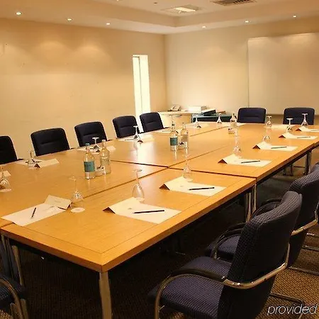 Warwickshire Park Hotel Kenilworth By Belvilla 